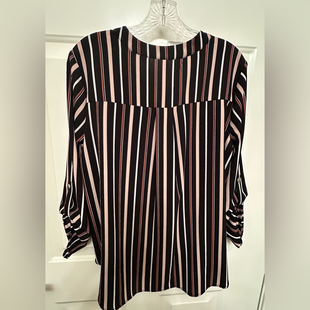 Lightweight striped blouse — perfect for spring & workwear 🌸 - Picture 5 of 7